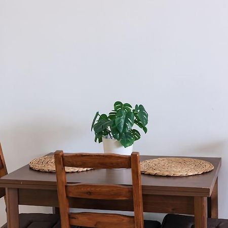 Seaside Escape Apartment Saronida ภายนอก รูปภาพ