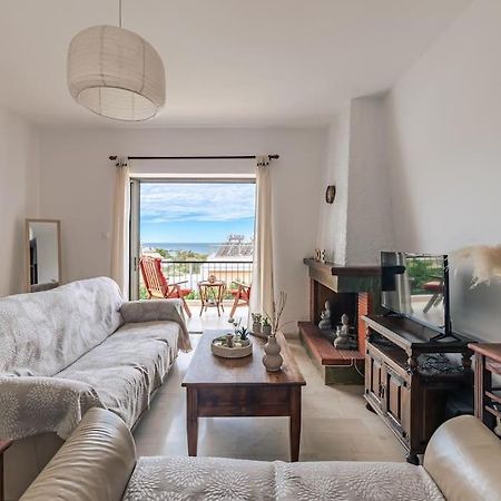 Seaside Escape Apartment Saronida ภายนอก รูปภาพ