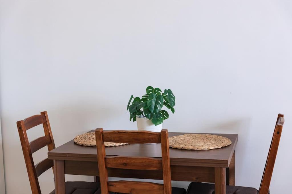 Seaside Escape Apartment Saronida ภายนอก รูปภาพ